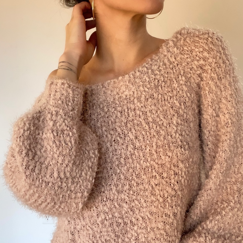 Off shoulder sweater - Picture 2 of 8